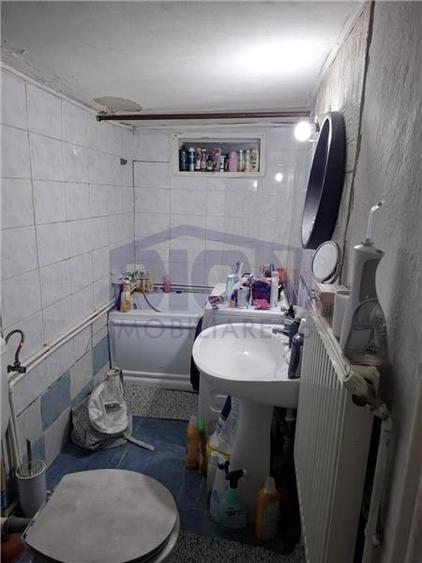 Casa Voluntari  - zona  Ardealului - Politie - caramida , de renovat / demolat , - 5