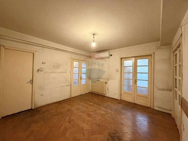 Casă de vânzare – Strada Turbinei | Floreasca - 13