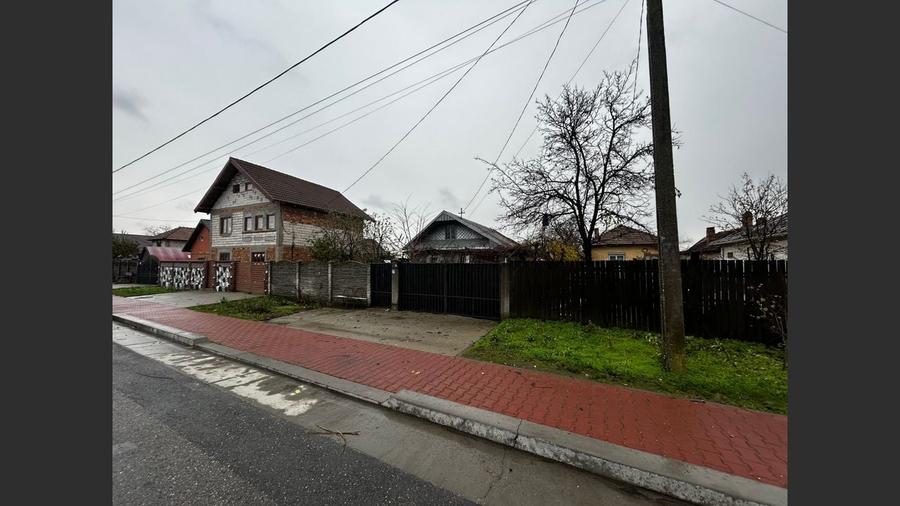 Casă cu 2 camere cu Canalizare în Piatra