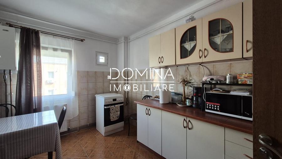 Apartament cu 4 camere decomandat în Nord-Vest