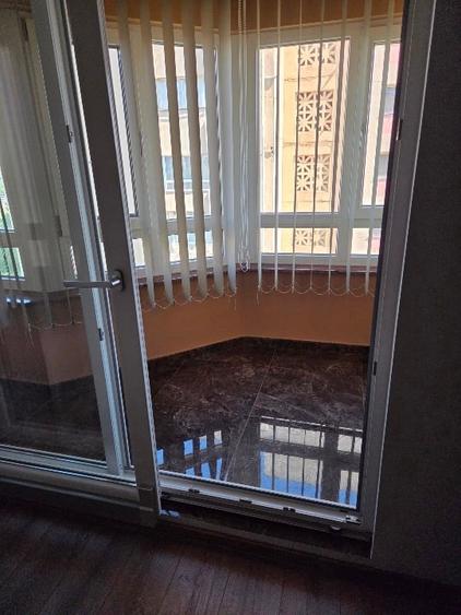 Apartament cu 3 camere decomandat, mobilat în Nicolina