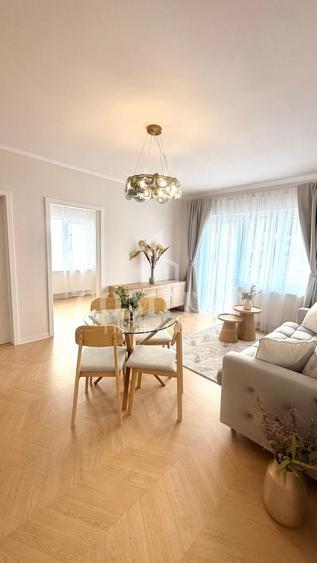 Apartament cu 3 camere semidecomandat în Florești