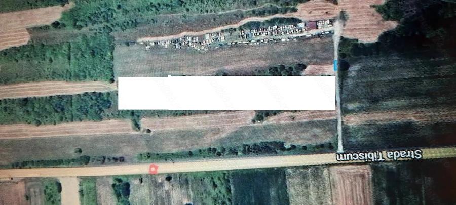 Teren de 4400 mp, în Central