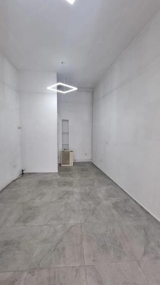 Spațiu comercial, de 20 mp, în Central