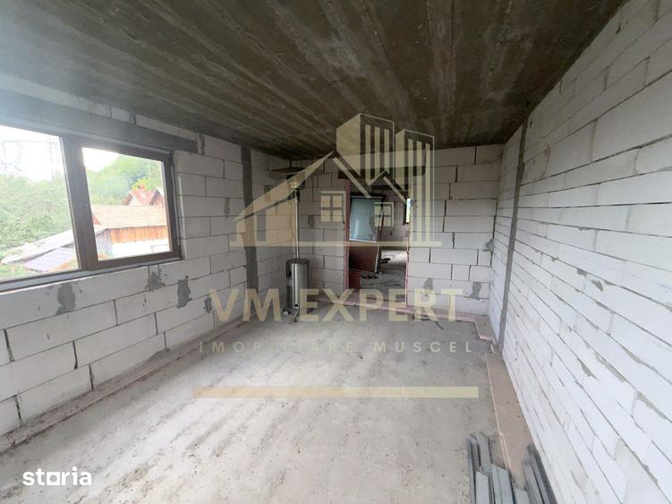Casă cu 6 camere cu Teren 5736 Mp în Lerești