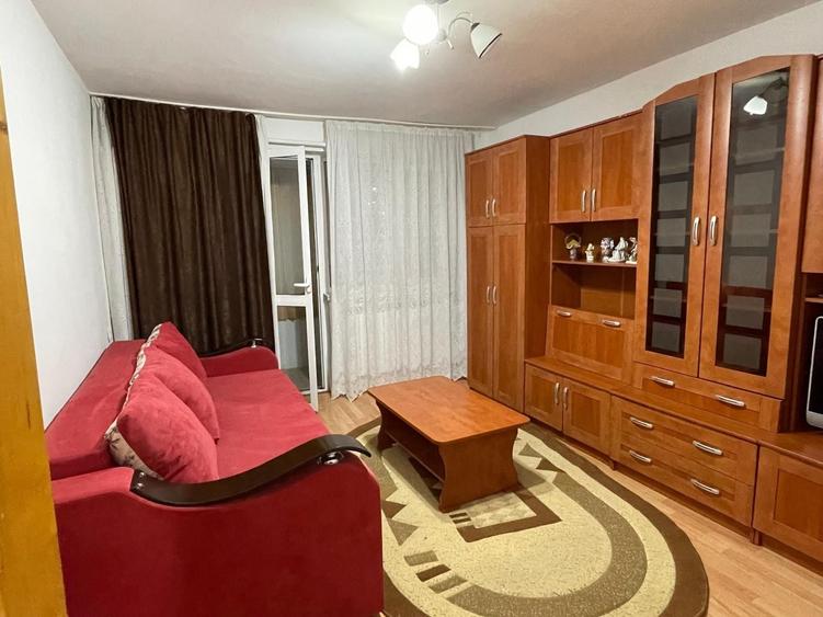 Apartament cu 2 camere semidecomandat în Crihala
