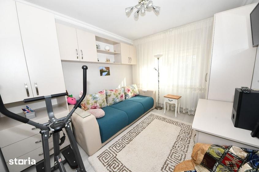 Apartament cu 3 camere decomandat în Central