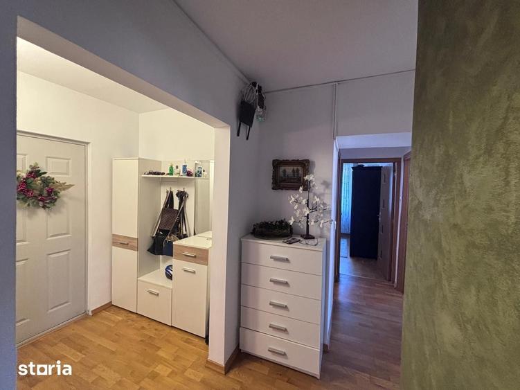 Apartament cu 3 camere decomandat în Dâmbu Pietros