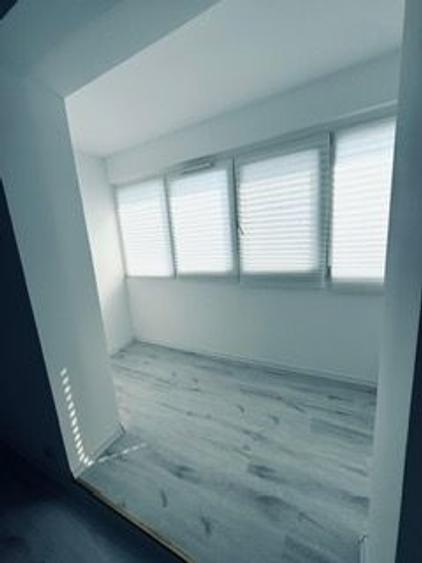 Apartament cu 3 camere semidecomandat în Liviu Rebreanu