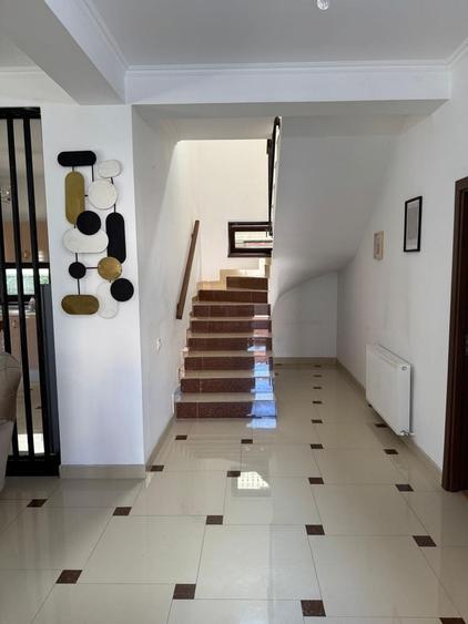 Casă cu 4 camere cu Teren 315 Mp în Central