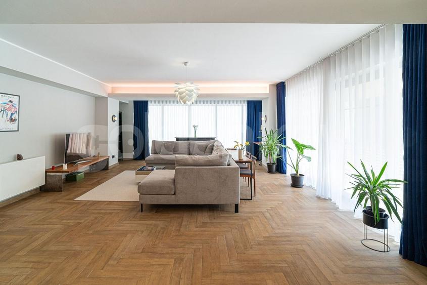 Apartament cu 3 camere semidecomandat, mobilat în Floreasca