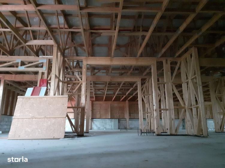 Casă cu 4 camere cu Teren 7650 Mp în Central