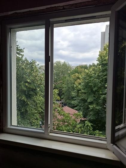 Apartament semidecomandat în Gorjului
