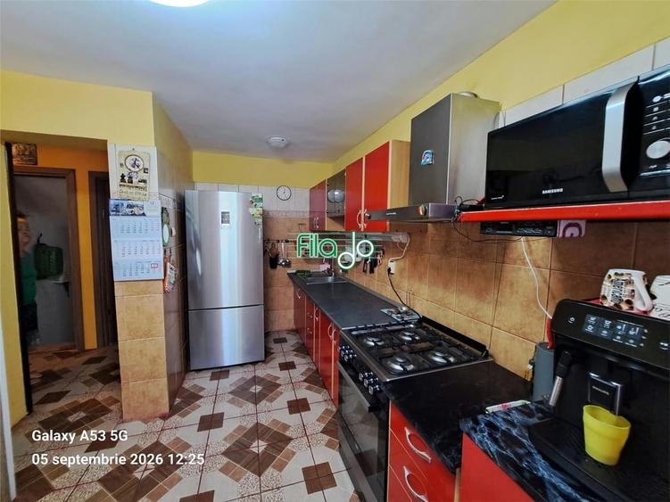 Casă cu 5 camere cu Teren 546 Mp în Tunari