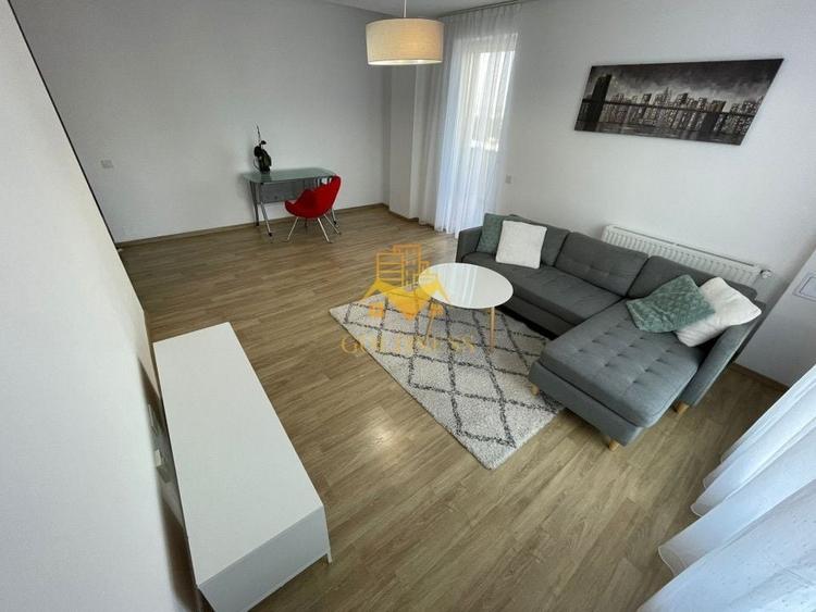 Apartament cu 2 camere semidecomandat, mobilat în Calea Turzii