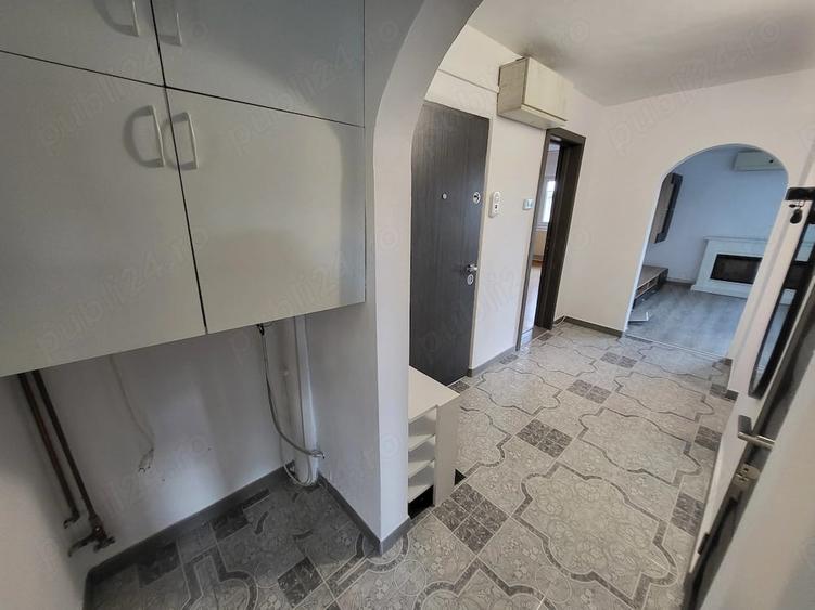 Apartament cu 3 camere decomandat în Bucovina
