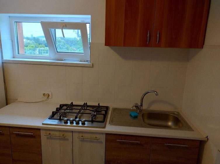Garsonieră decomandată în Central