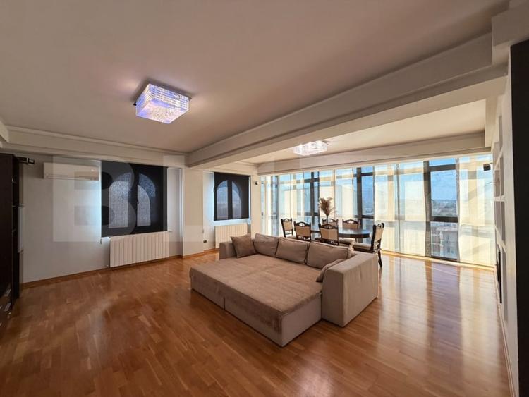 Apartament cu 4 camere decomandat, mobilat în 1 Mai