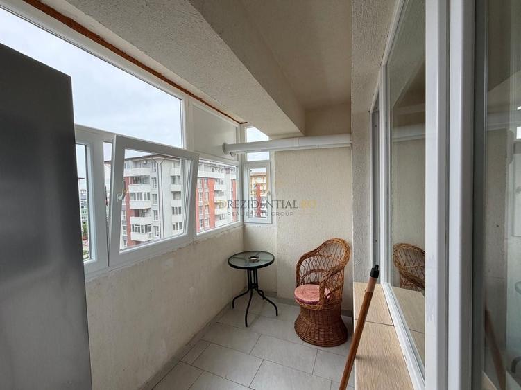 Apartament cu 2 camere semidecomandat, mobilat în Central