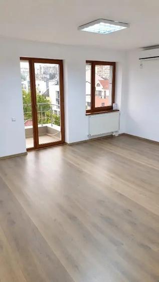 Spațiu comercial, de 55 mp, în Central