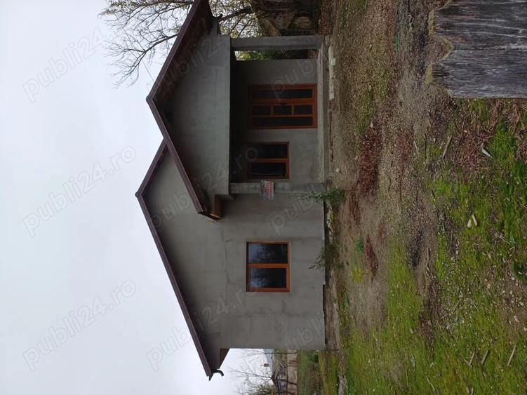 Casa de vanzare cu tot cu teren - 4