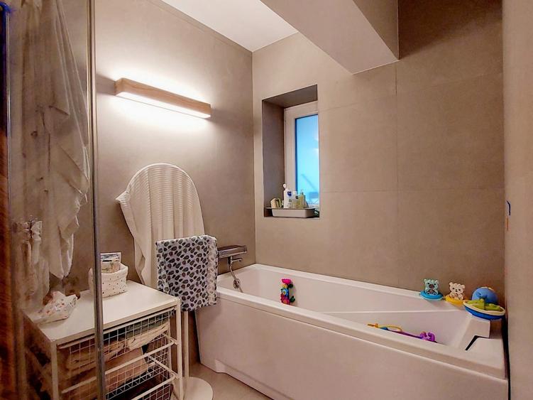 Vilă Individuală 7 Camere,  teren 572 mp Drumul Dobroesti Fundeni - 23