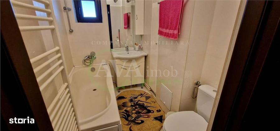 Apartament 3 camere decomandat, str.Stefan cel Mare - 7