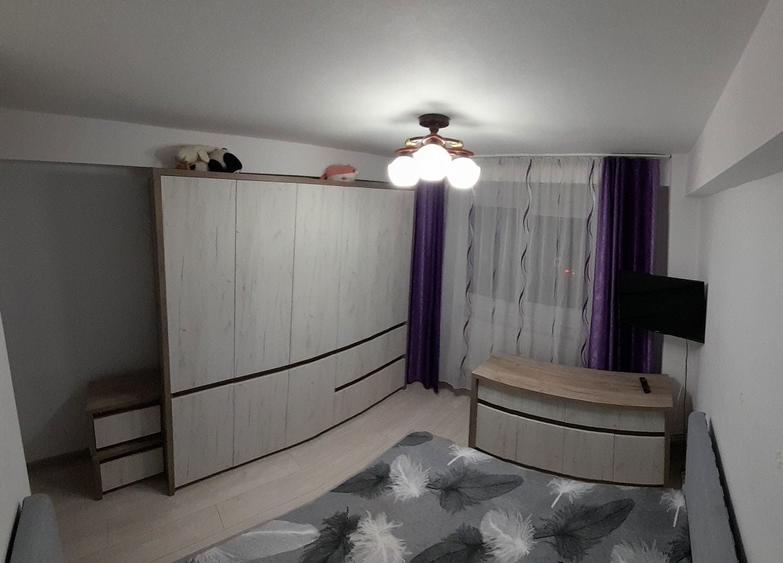 Vand apartament 2 camere etaj 2 - 3