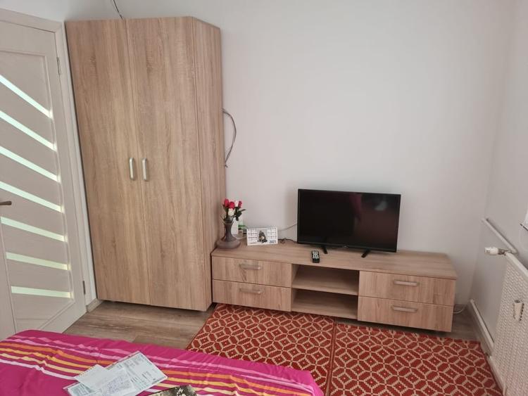 Garsoniera semidecomandata, etaj 1/4,Podul Electro, zona Lapus. - 4