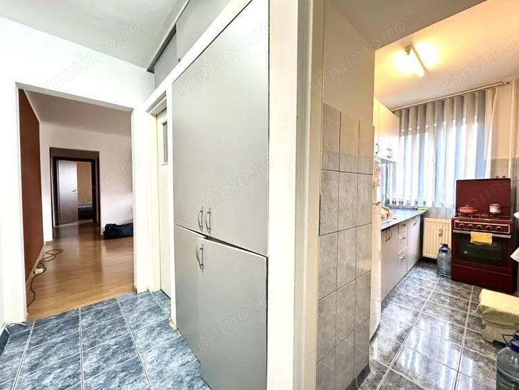 Comision 0% - Apartament spatios, 3 camere, etajul 3 - zona Cetatii - 1