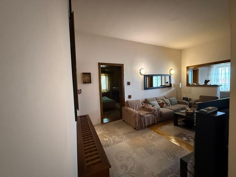 Apartament 4 camere,decomandat,etaj 1,zona Inspectoratul Scolar - 5