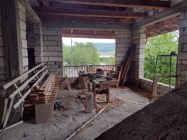 Vanzare Casa si Teren DN 7 km de Ramnicu Valcea la DN7 2000 mp, 373 mp casa - 4