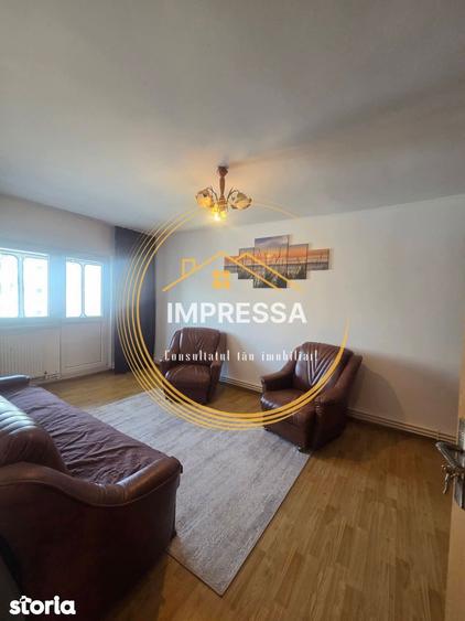 Se vinde apartament 4 camere, pozi?ie foarte buna 91.0000e etaj 2 - 2