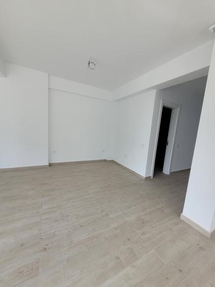 COMISION 0! SUPER PRET - STUDIO  FINALIZAT 45.80 MP - ACCES PISCINA - 67900 E - 38