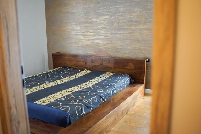 Vilă ultrafinisată cu două unități locative în zona Gruia - 6