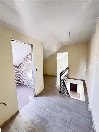 Apartament  4 camere 2 bai balcon situat in zona Rahovei Sibiu - 11