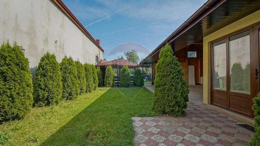 Proprietate ideala pentru investitie cu teren 825 mp str. Aurel Vlaicu - 52