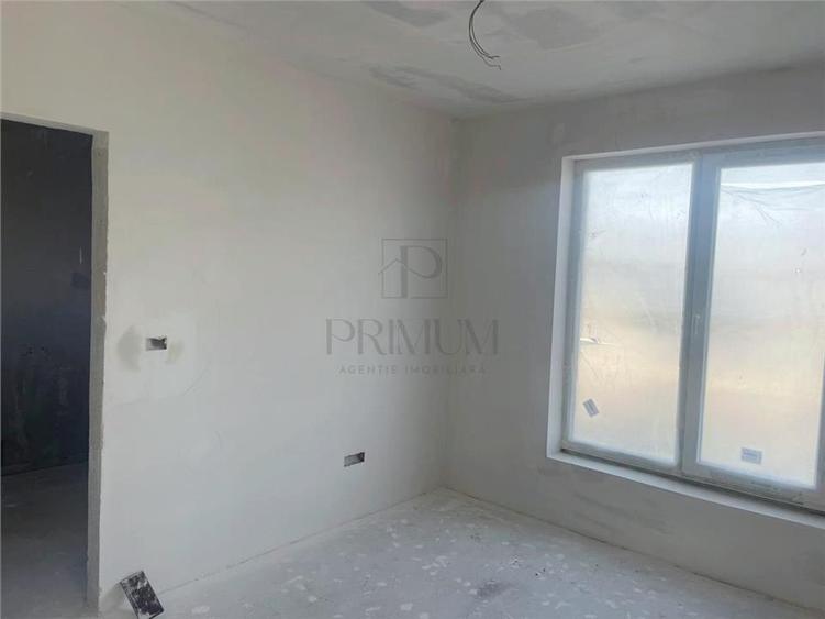 Duplex 3 dormitoare - asfalt - toate utilitatile - 415 mp teren - 4