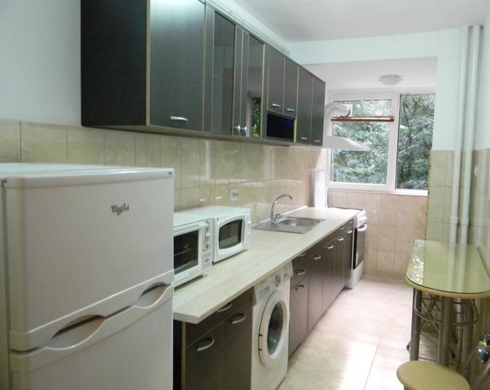 Inchiriere apartament 2 camere metrou Piata Sudului - RENOVAT - 10