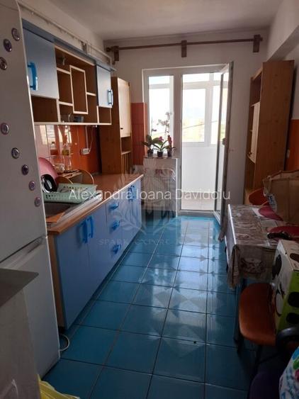 APARTAMENT CU 2 CAMERE DE VANZARE