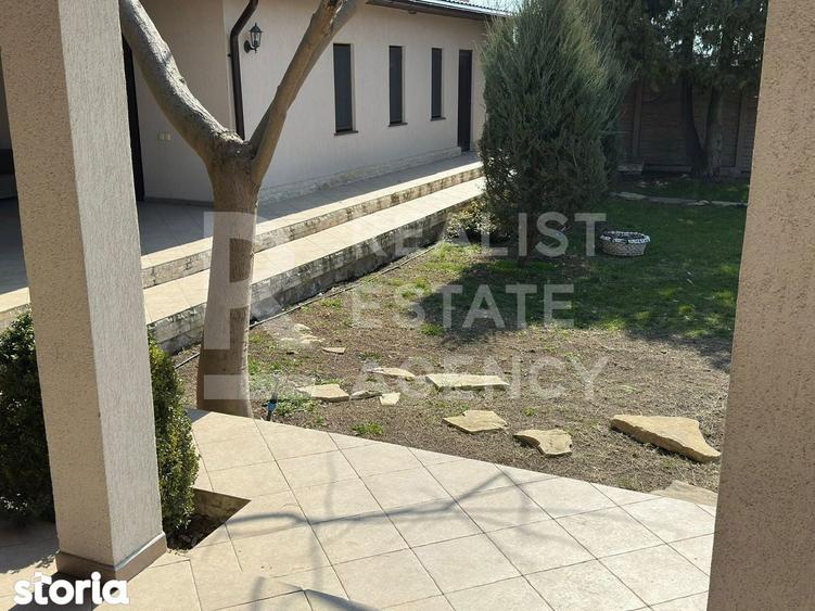 Vila aproape de mare, potrivita pentru activitate turistica, Constan?a - 2