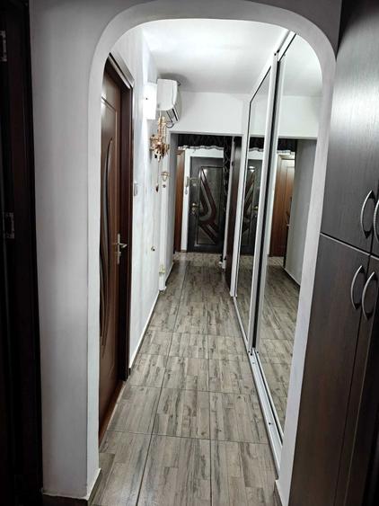 Apartament 3 camere decomandat - 2