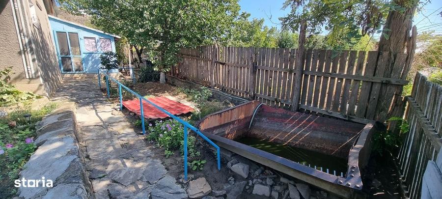 Casă cu 4 camere cu Teren 879 Mp în Turcoaia