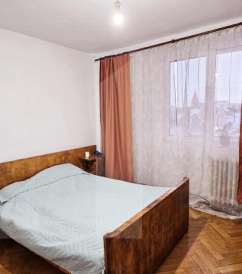 Apartament 2 camere, zona centrala, lift, balcon generos - - 9