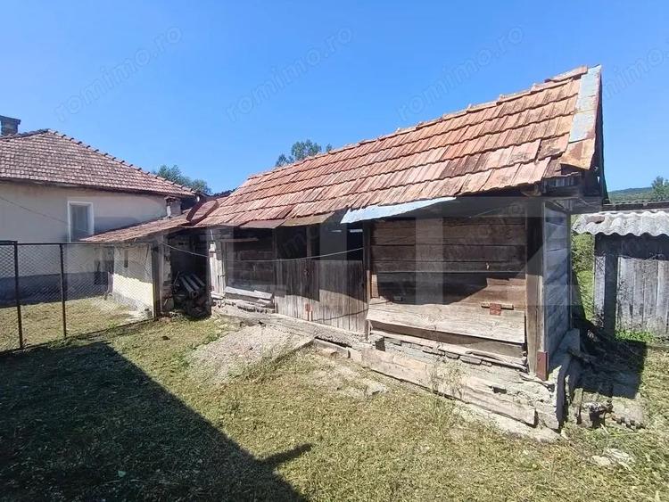 Casa cu 3 camere ?i o bucatarie de vara ?i 1300 mp teren ?i anexe - 5