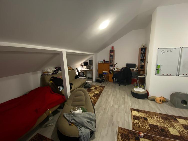 Duplex cu 4 camere si mansarda. Complet mobilat si utilat. Comision 0 - 22