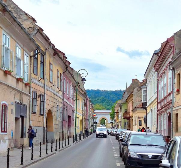 Centrul Istoric - strada Poarta Schei, garsonieră spațioasă. - 1