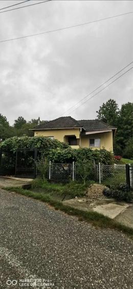 Vand casa la tara in comuna Slatioara jud Valcea langa Horezu - 1