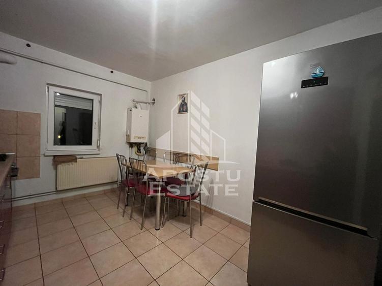 Apartament cu 3 camere, decomandat, 2 bai, zona Soarelui - 7