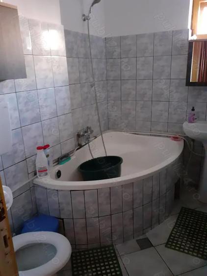 Apartament de vanzare - 1